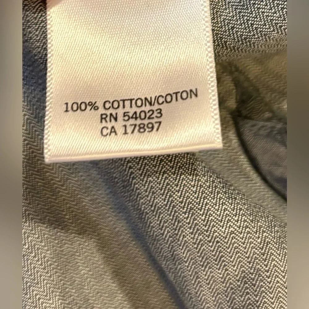 Banana Republic Men’s Size Small Grey Button‎ Down Shirt
